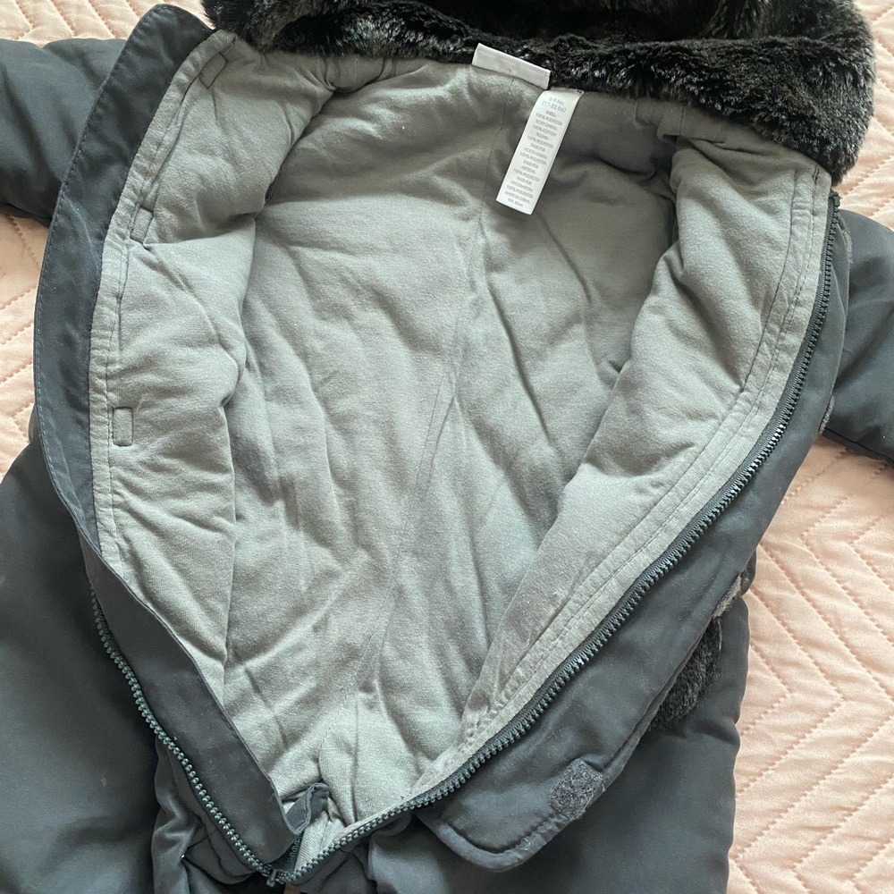 Snowsuit - Picture 5 of 5